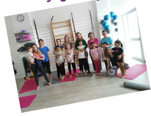 Yoga en familia con Fisiobahía femme